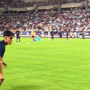 Que el tipo que te enseña sea Thiago Alcántara es estar en otro nivel ⚽️🎩