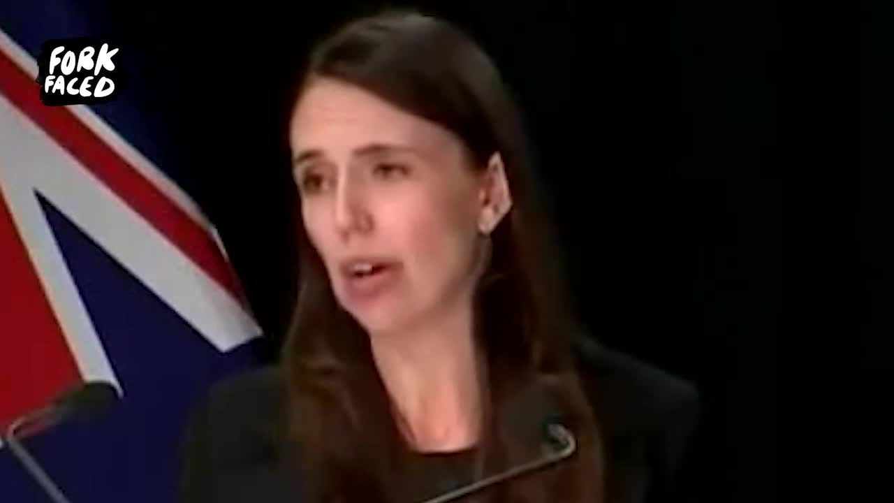 Jacinda Ardern - Horse Teef