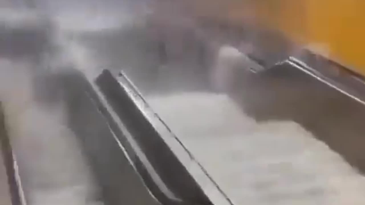Subway Under water in Frankfurt