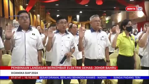 10 OKTOBER 2022 – BERITA PAGI – PEMBINAAN LANDASAN BERKEMBAR ELEKTRIK GEMAS-JB ; DIJANGKA SIAP 2024