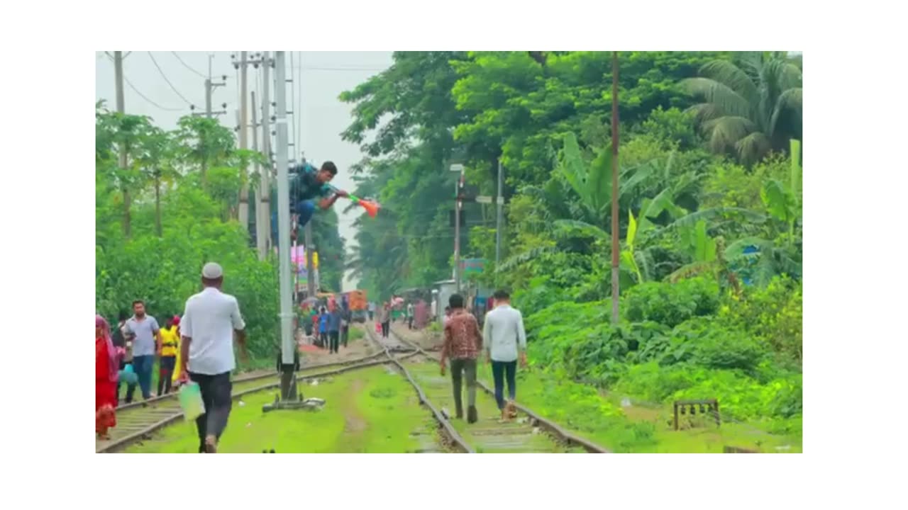 Viral Train Horn PRANK | Best of Train Horn PRANK on Public