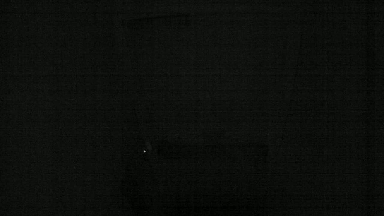 1480HSOB06SH642EExitStairwell_2021-01-05_02h00min01s300ms.mp4