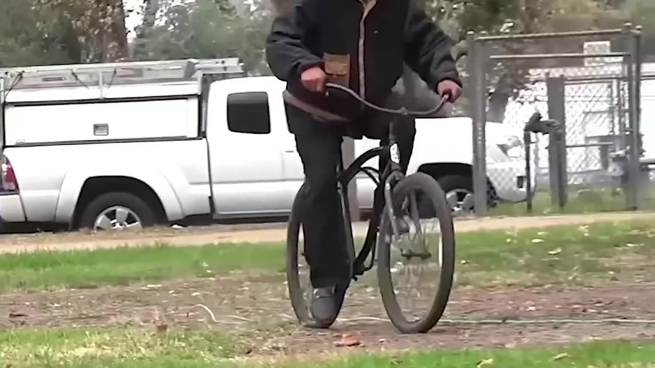 CRAZY BAIT BIKE PRANK