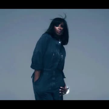 Self Esteem aparecerá en el primer álbum solista de Shaznay Lewis en dos décadas