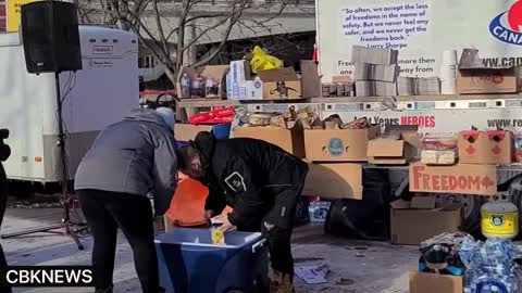 Truckers are providing meals for the homeless in downtown Ottawa