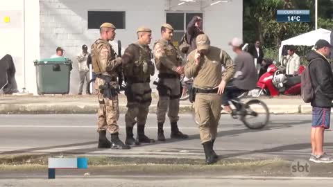 Manifestantes bolsonaristas atacam viaturas no Pará | SBT Brasil (07/11/22)