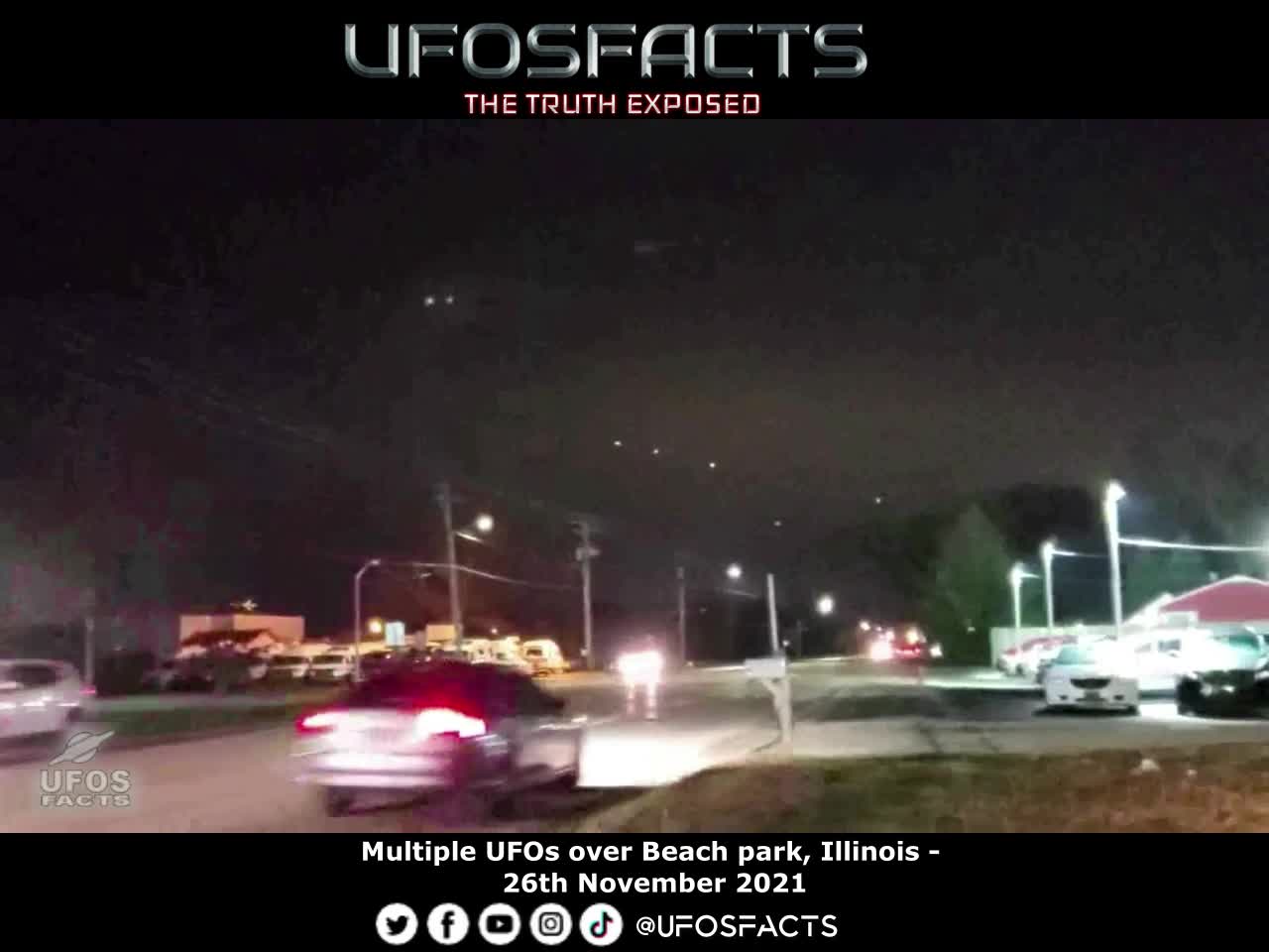 Multiple UFOs over Beach park, Illinois - 26th November 2021