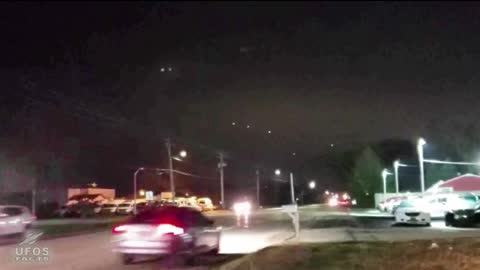 Multiple UFOs over Beach park, Illinois - 26th November 2021