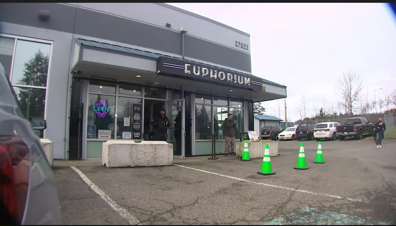 “GUN FREE ZONE” SIGN FAILS TO PROTECT POT SHOP – GOOD GUY WITH GUN DOES