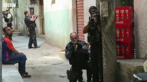 Drugs raid shootout in Brazil leaves 25 dead - BBC News