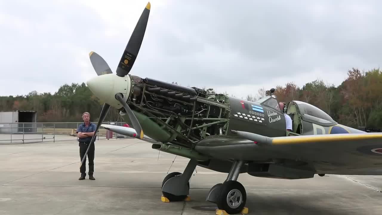 Spitfire MK XVI - First Engine Run in 17 Years!