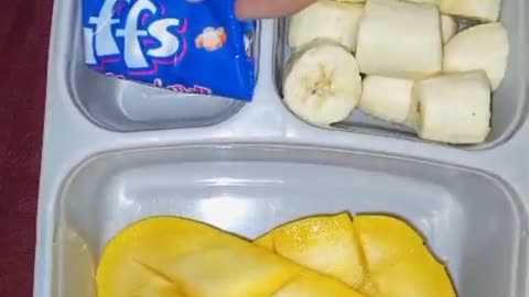 Making lunch box for kids