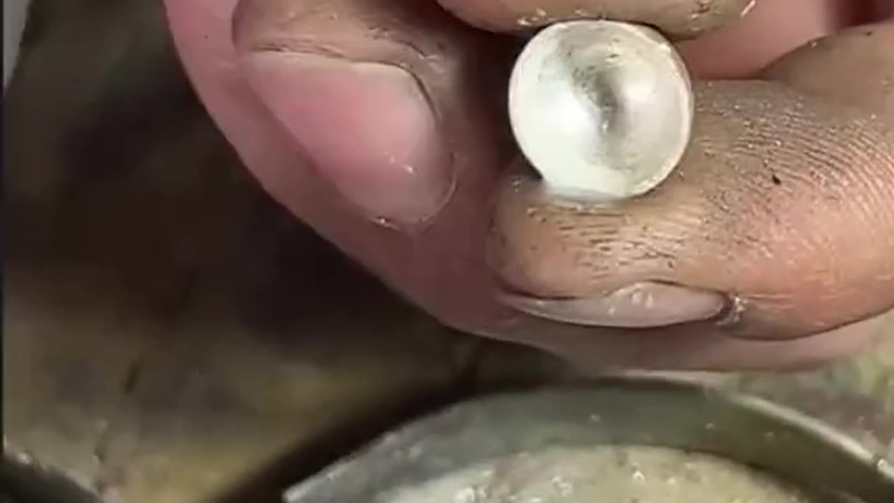 oddly satisfying blackhead removal