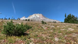 Oregon – Mount Hood – Beautiful Blue Sky with Views of Ski Lift – 4K