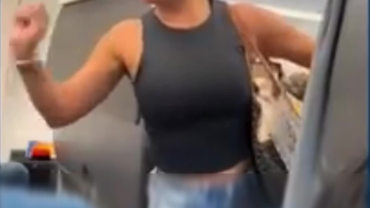 Woman_taken_off_Dallas_flight_after_outburst_that_went_viral_on_TikTok