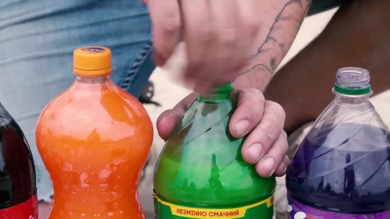 Coca Cola, Mtn Dew, Fanta & Pepsi, Mirinda, Chupa Chups, Sprite vs Mentos Underground10