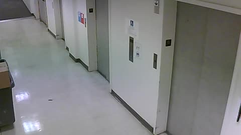 3904PSQB06FreightLobbyRear_2021-01-06_06h40min00s497ms.mp4