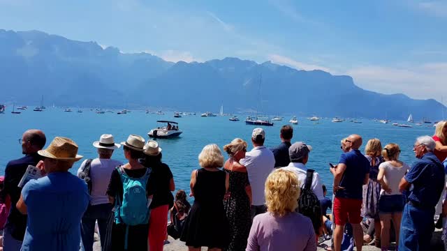 AIR FIGHTER ZETS SHOW BETWEEN SWITZERLAND AND FRANCE