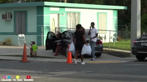 hoodlum pillow fight!!