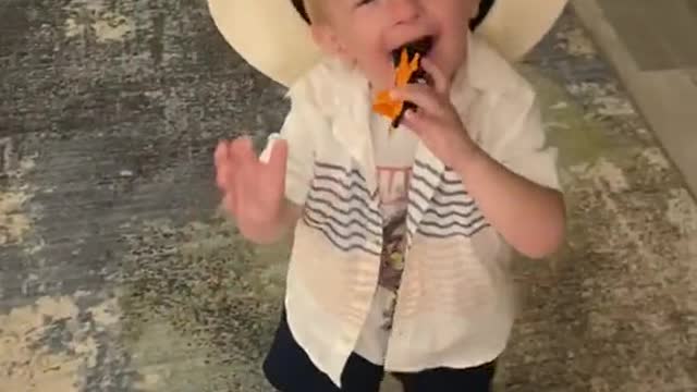 1 Year Old Hat Holder. #fatherson #beachhat #keanureeveswouldbeacooluncle