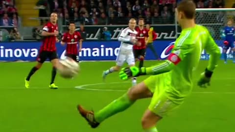 When Manuel neuer Gets Bored