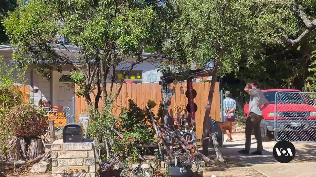 US Artist’s 'Cathedral of Junk' Draws Visitors, Helps Keep Texas Capital Weird