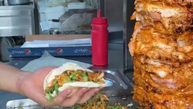 Spicy Chicken Shawarma | Best Food Karama Dubai #shawarma #dubai