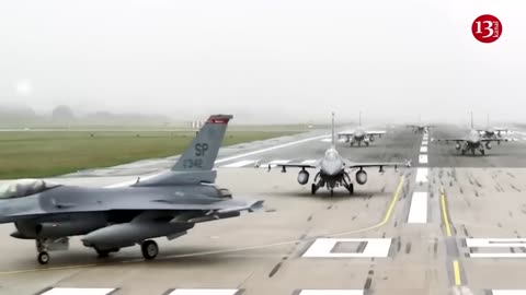 Ukraine invites foreign F-16 pilots to fight Russia