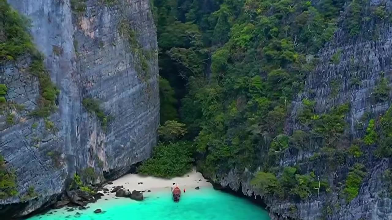 Beautiful island phi phi 🌿💓🌴