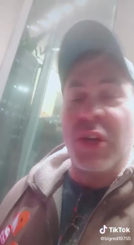 Canadian Patriots! Call the Arc Hotel and flood the lines