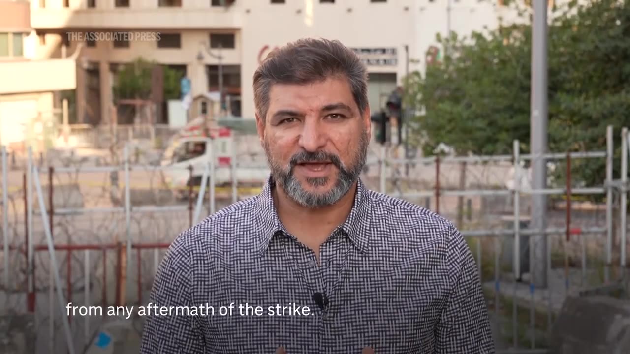 photographer captured an Israeli strike on a Beirut building