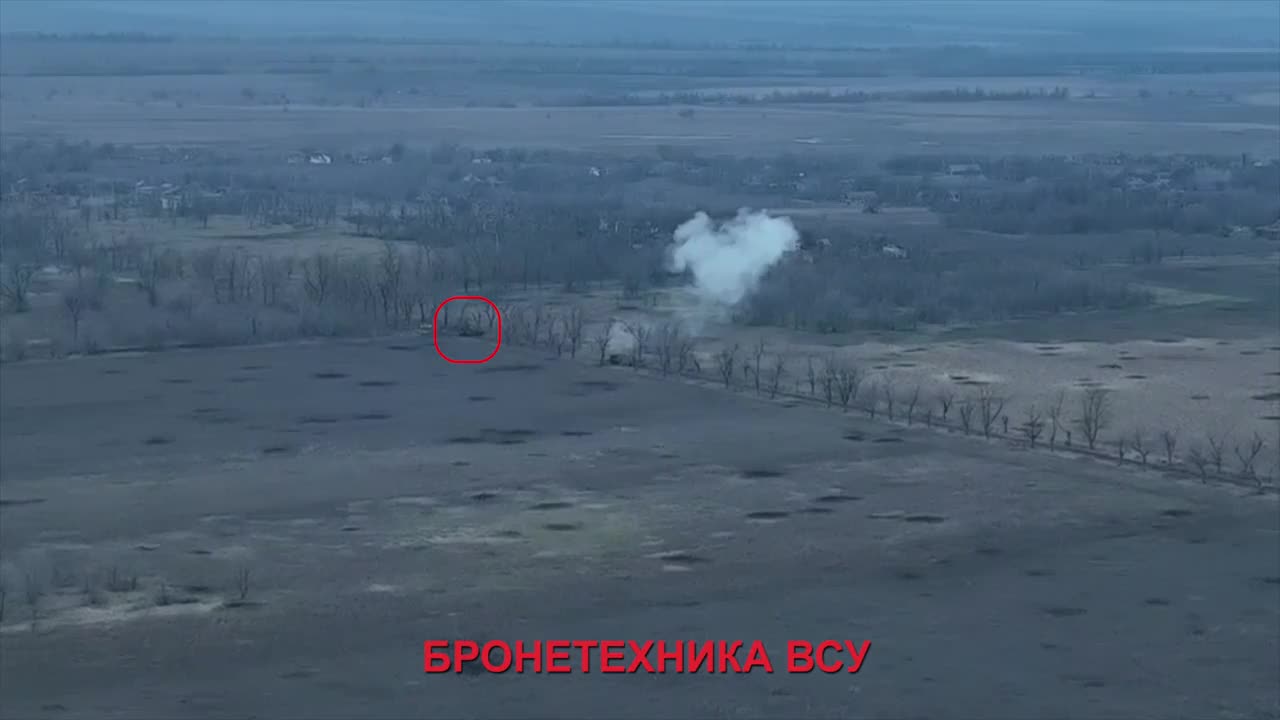 Ukrainian Armoured APC Gets Destroyed