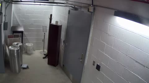 6031RHOBG1G102BEastVestibule_2021-01-06_05h40min02s253ms.mp4