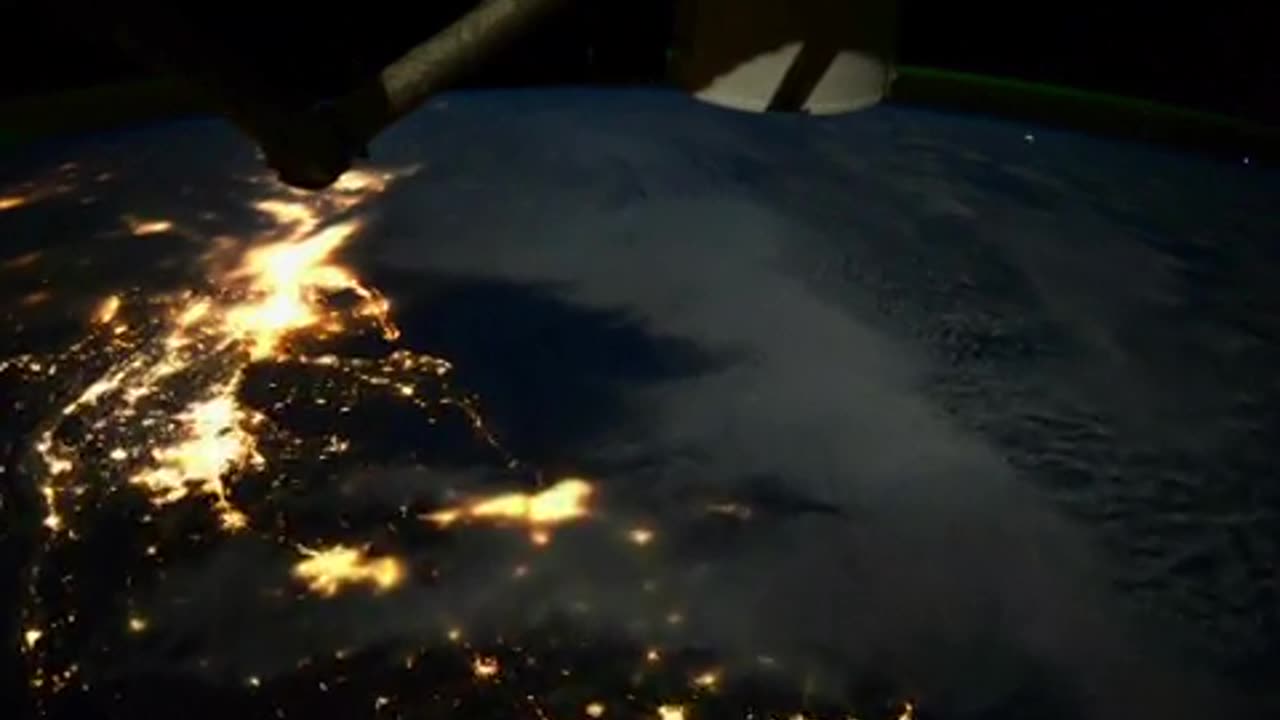 Time lapse video from space station, NASA