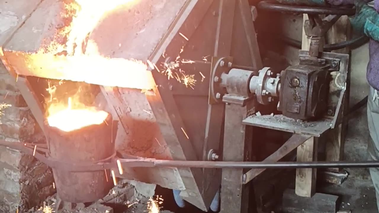 Amazing iron casting process