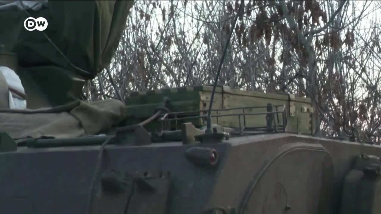 Ukrainians flee as Russia intensifies assault in east