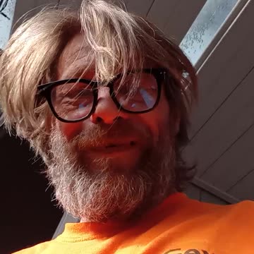 Milking goats with Anne 🤠