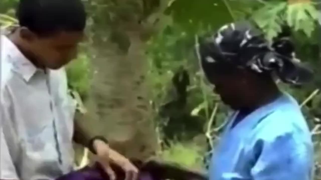 1987 Obama In Kenya With His Mom