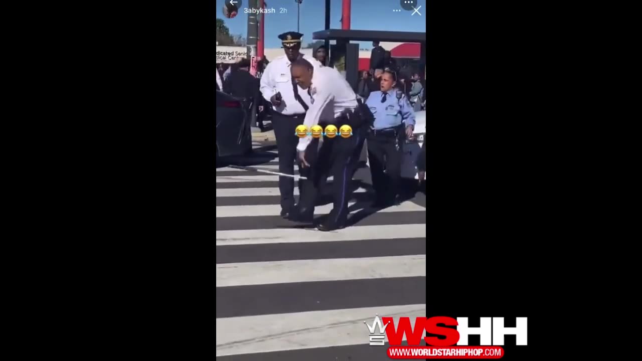 Philly Police Supervisor Gets Drop Kicked In The Back From Behind By Teens.