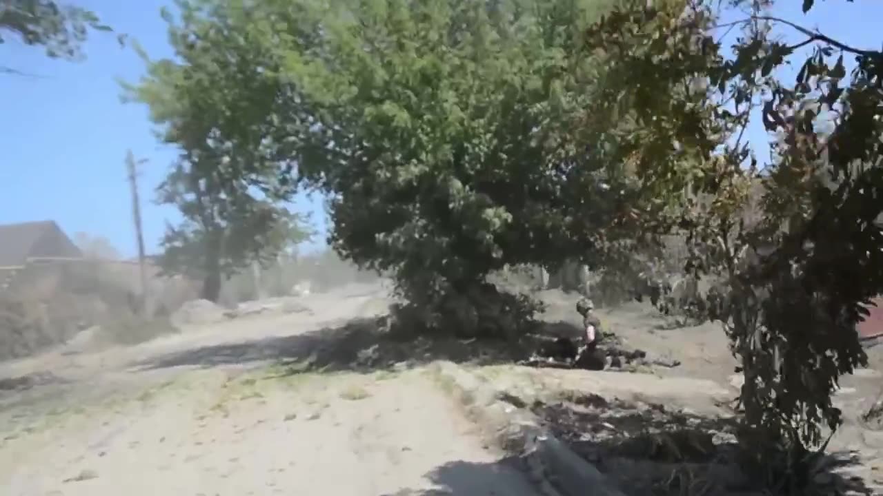 +18 Disturbing Video showing dead and wounded