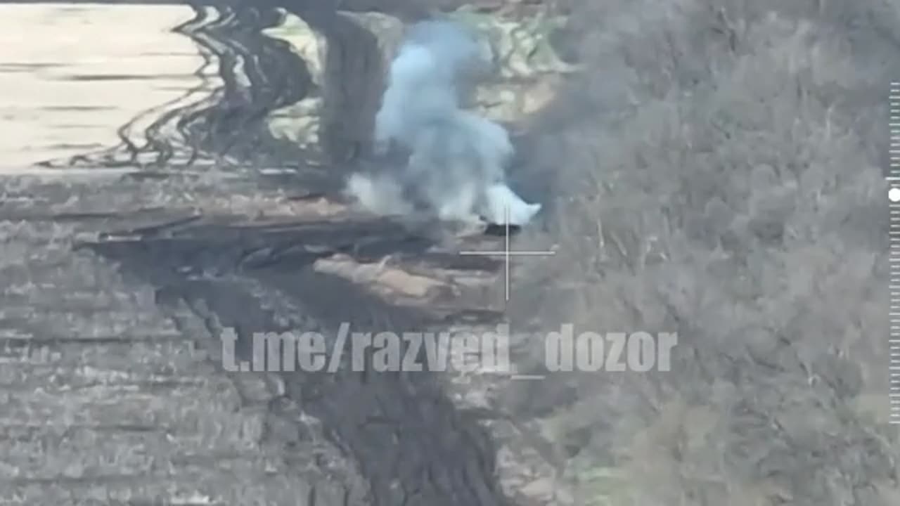 Russian artillery hitting Ukrainian stronghold positions and force them to flee