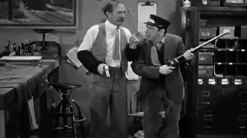 The Three Stooges. Money squawks #thethreestooges