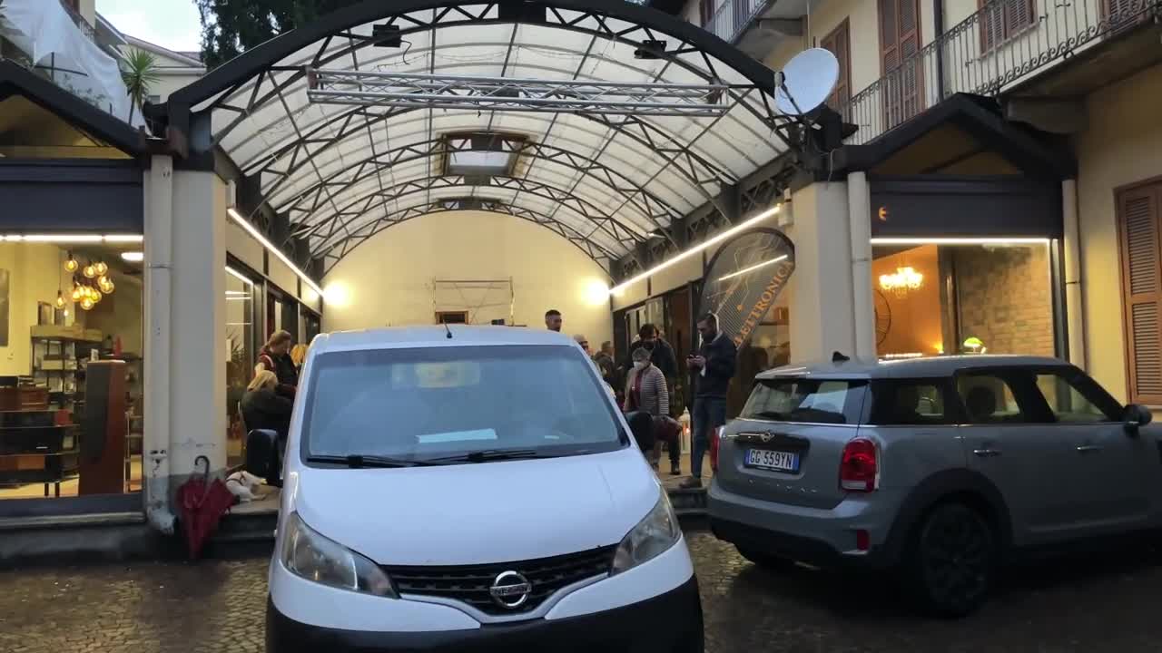 Beautiful HIFI Showroom in Italy [4K] New & Vintage _ PIEFFE ELETTRONICA - Gallarate