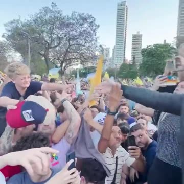 A Touching Moment Between the New Argentinian President and a Young Boy 💛