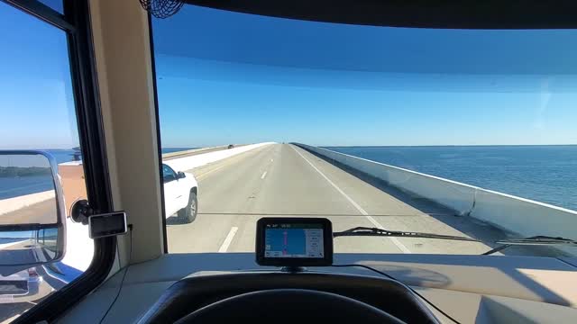 SHORT - Driving Motorhome on Hwy 331 Bridge