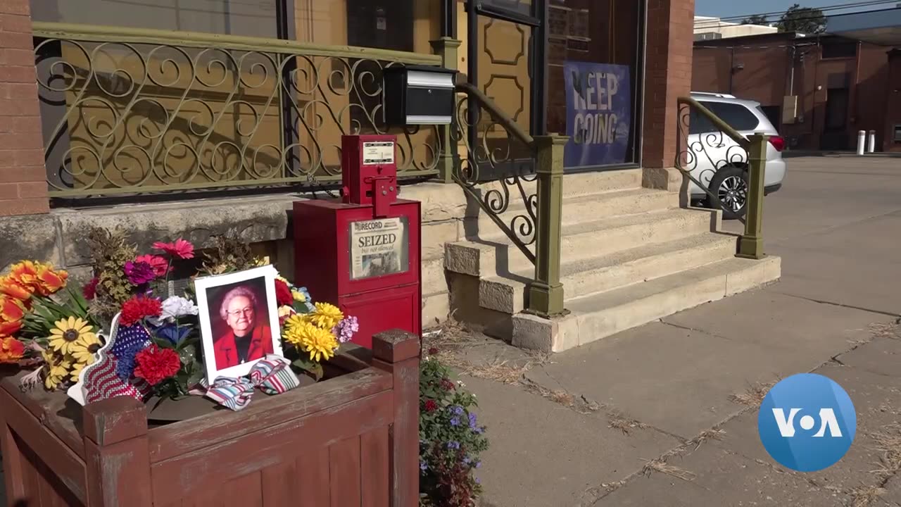 98-Year-Old Newspaper Owner Confronts Police in Newly Released Footage