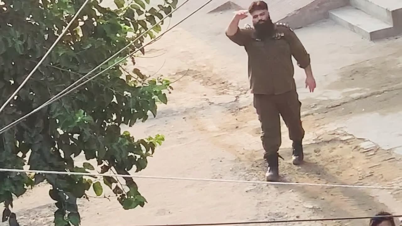 Part 1: بورے والا ایک باپ نے اپنی اولاد اور بیوی کو یرغمال بنایا ہوا ہے