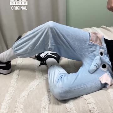 I heard Christmas is around the corner 👀