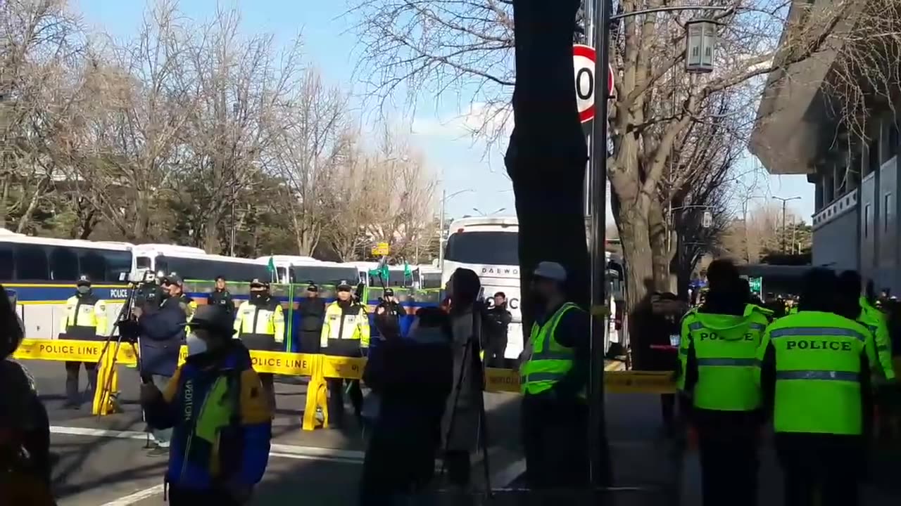 20190326_V3_S04(5E1BoyQXnuM)국민들에게 총기로 협박질을 하는 드루킹이 만들어준 가짜 대통면전에서