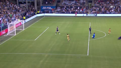 MLS LIVE Goal: A. Julio vs. SKC, 72'